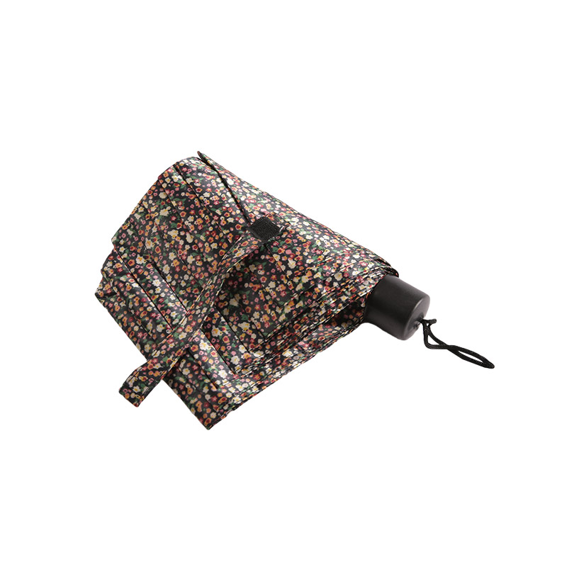 Denne škálovateľný polyetser so strieborným trojzložkovým dáždnikom-0E6B0523